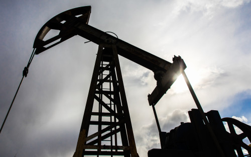 Путин поручил не применять санкции за отклонение уровня добычи нефти